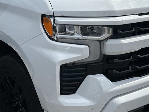 Used 2023 Chevrolet Silverado 1500 RST w/ Z71 Off-Road Package AWD/4WD image 4