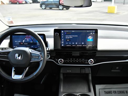 Used 2024 Honda Prologue EX image 38