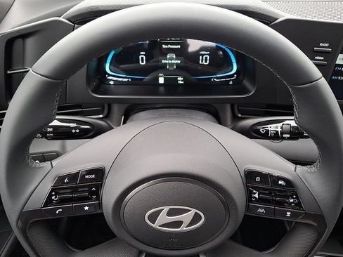 Used 2026 Hyundai Elantra SEL Sport Premium FWD image 15