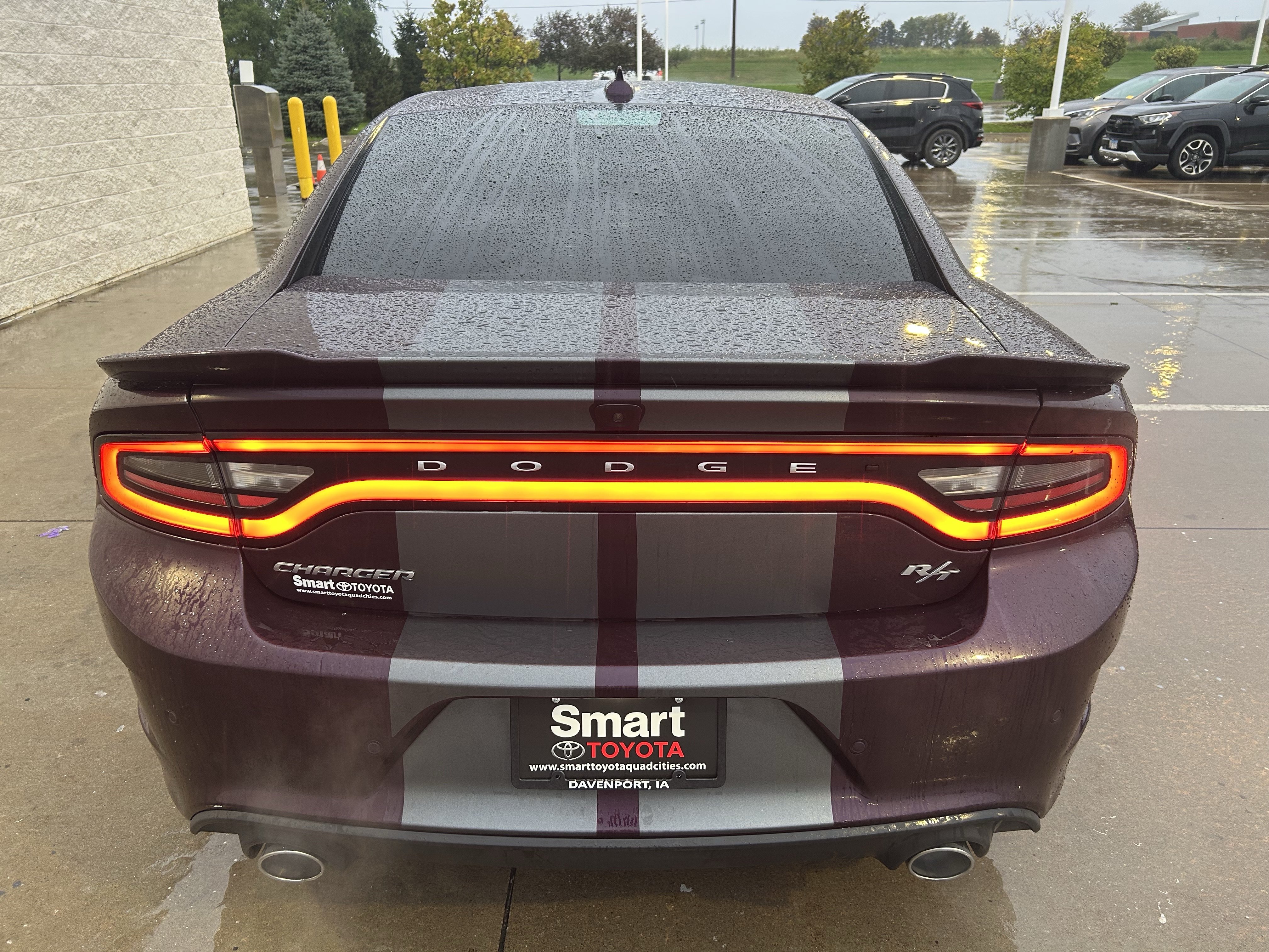 Used 2022 Dodge Charger R/T w/ Plus Group RWD image 5