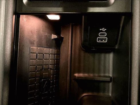 Certified 2025 Ford Expedition Max Active image 32