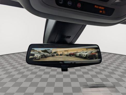 Used 2020 Chevrolet Traverse LT w/ LT Premium Package AWD/4WD image 37