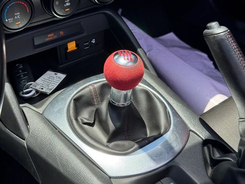 Used 2016 MAZDA MX-5 Miata Club RWD image 22