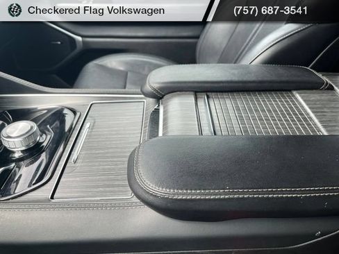 Used 2024 Jeep Wagoneer Series II w/ Flexible Seating Group AWD/4WD image 45