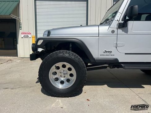 Used 2005 Jeep Wrangler Unlimited image 32