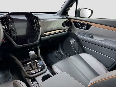 Used 2025 Subaru Forester Sport image 22