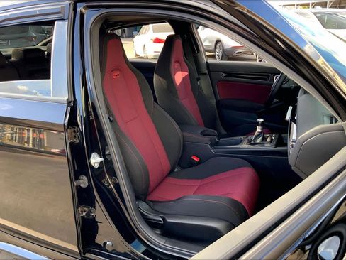 Used 2022 Honda Civic Si image 9