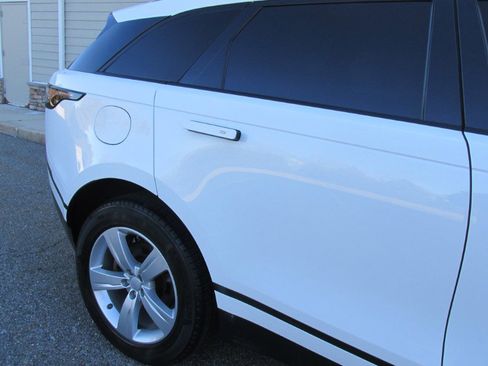 Used 2018 Land Rover Range Rover Velar S image 25