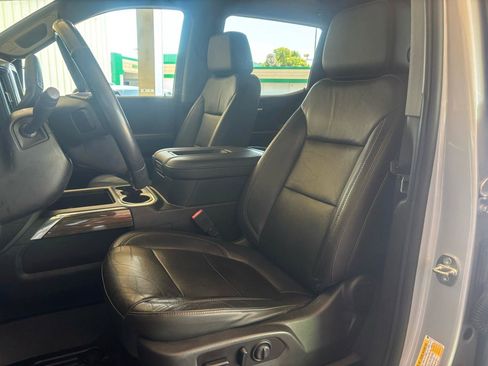 Used 2020 Chevrolet Silverado 1500 LT Trail Boss AWD/4WD image 13