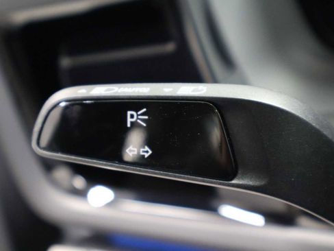 Certified 2025 Porsche Panamera 4 AWD/4WD image 28