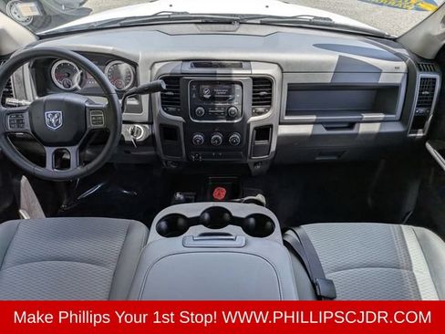 Used 2017 RAM 3500 Tradesman w/ Chrome Appearance Group AWD/4WD image 14
