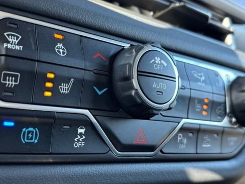 Used 2024 Jeep Wrangler Unlimited Sahara w/ Technology Group image 41