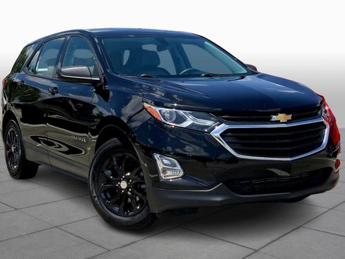 Used 2019 Chevrolet Equinox LS image 3