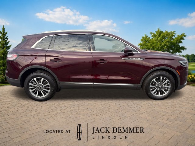 Used 2023 Lincoln Nautilus Reserve w/ Luxury Package AWD/4WD image 8