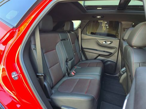 Used 2022 Chevrolet Blazer RS w/ Enhanced Convenience Package FWD image 32