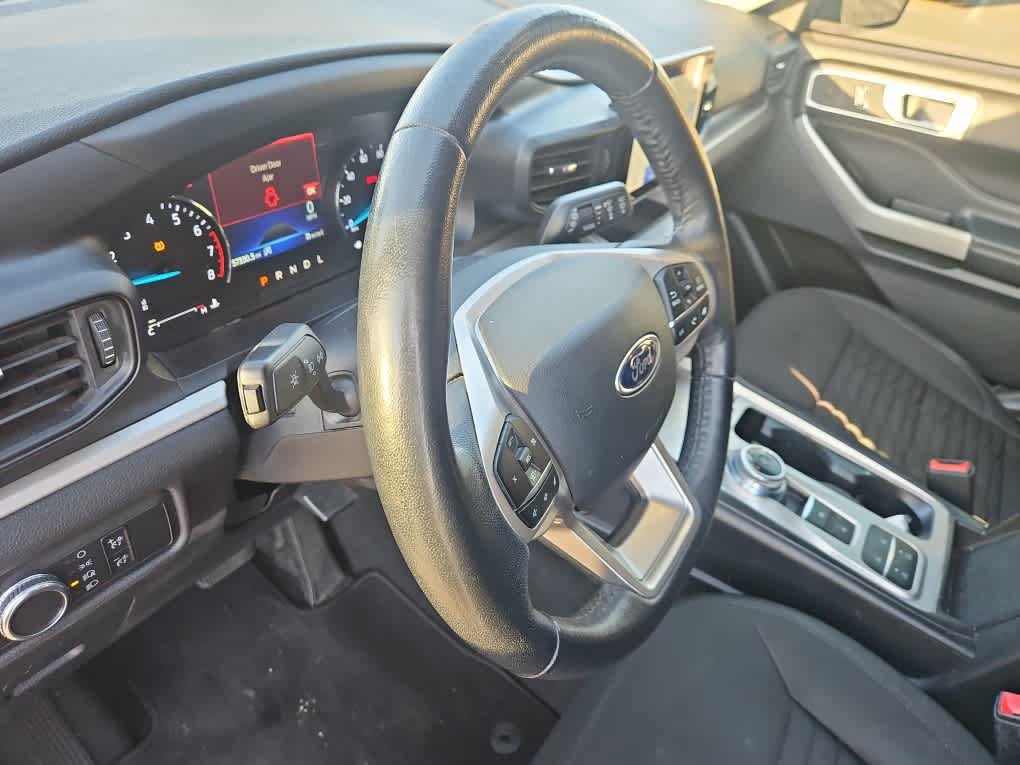 Used 2021 Ford Explorer XLT RWD image 10