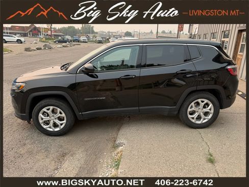 Used 2024 Jeep Compass Sport AWD/4WD image 4