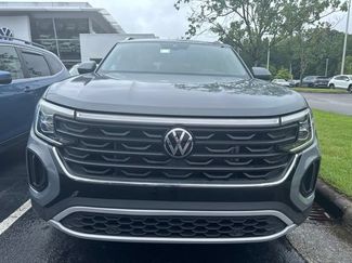Certified 2024 Volkswagen Atlas Cross Sport SE w/ Panoramic Sunroof Package AWD/4WD video 1