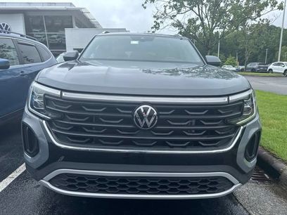 Certified 2024 Volkswagen Atlas Cross Sport SE w/ Panoramic Sunroof Package