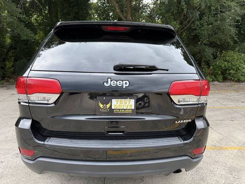 Used 2018 Jeep Grand Cherokee Laredo RWD image 6