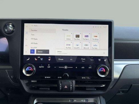 Used 2024 Lexus GX 550 w/ Accessory Package (2T) AWD/4WD image 14
