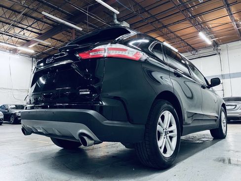 Used 2020 Ford Edge SEL w/ Convenience Package FWD image 12