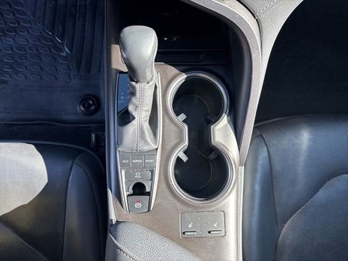 Used 2022 Toyota Camry XSE image 20