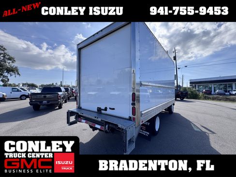 Used 2020 Isuzu NPR image 3