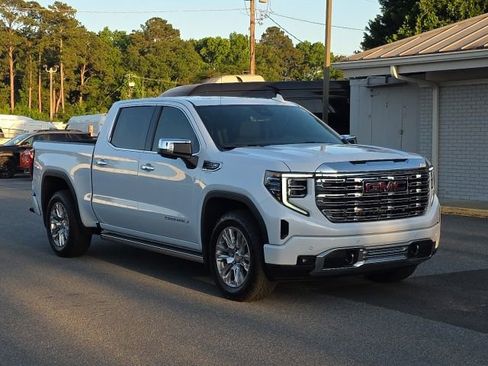 Used 2026 GMC Sierra 1500 Denali w/ Technology Package AWD/4WD image 3