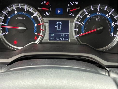 Used 2019 Toyota 4Runner TRD Off-Road Premium AWD/4WD image 4