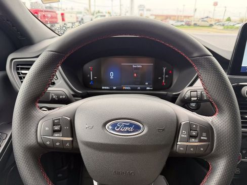 Certified 2025 Ford Escape ST-Line AWD/4WD image 24