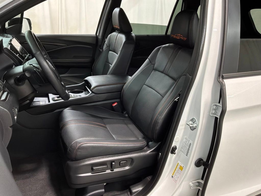 Certified 2025 Honda Passport TrailSport image 22