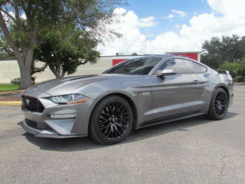 Used 2021 Ford Mustang GT Premium w/ GT Performance Package RWD image 3