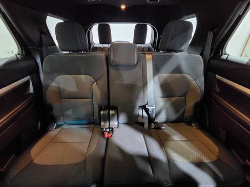 Used 2016 Ford Explorer XLT AWD/4WD image 28