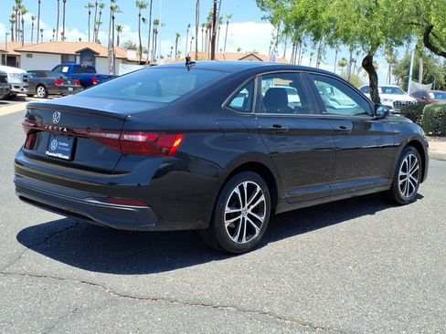 Used 2025 Volkswagen Jetta Sport FWD image 7
