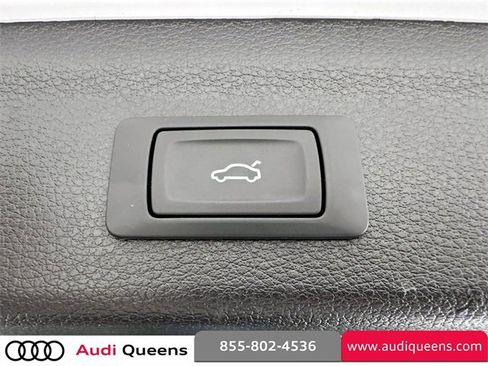 Certified 2022 Audi Q3 2.0T Premium w/ Convenience Package image 11
