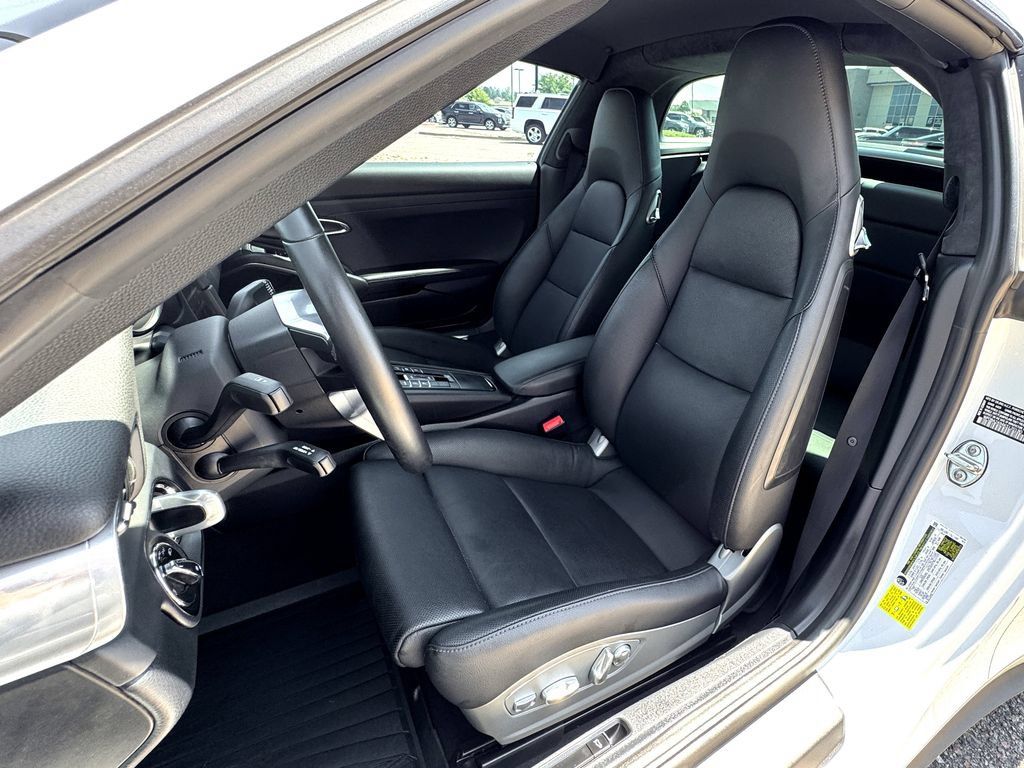 Used 2019 Porsche 911 Targa 4 AWD/4WD image 22