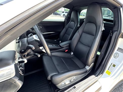 Used 2019 Porsche 911 Targa 4 AWD/4WD image 22
