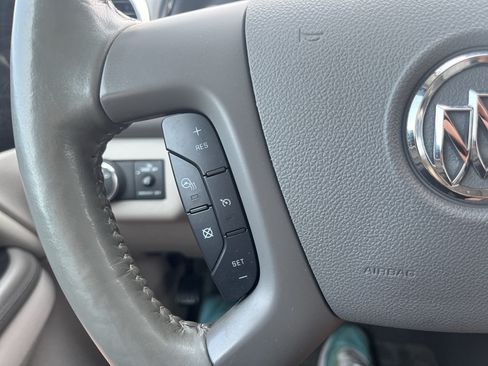 Used 2015 Buick Enclave Leather FWD image 18