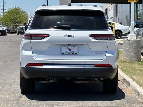 Certified 2024 Jeep Grand Cherokee L Laredo AWD/4WD image 4
