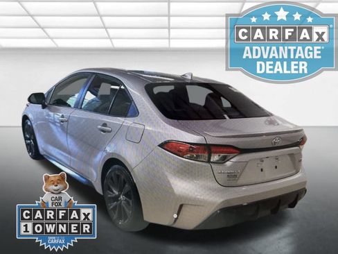 Used 2023 Toyota Corolla SE FWD image 2