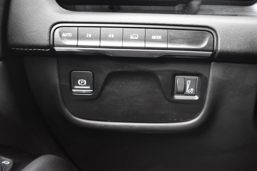 Used 2024 Cadillac Escalade Premium Luxury w/ LPO, Floor Liner Package AWD/4WD image 18