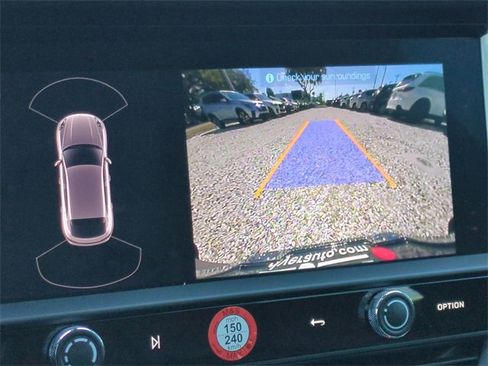 Used 2023 Porsche Macan image 25