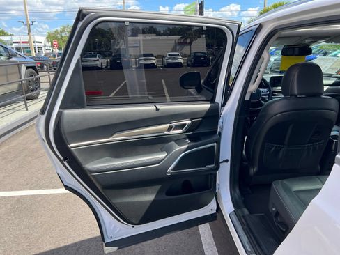 Used 2022 Kia Telluride SX FWD image 41