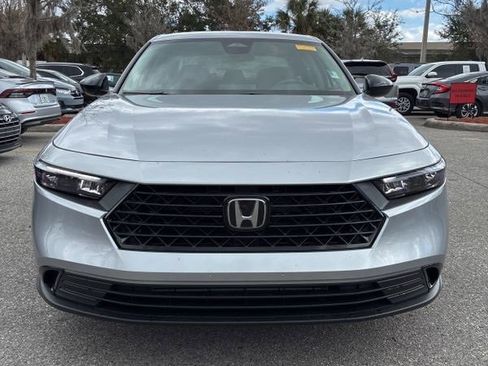 Used 2025 Honda Accord SE image 6