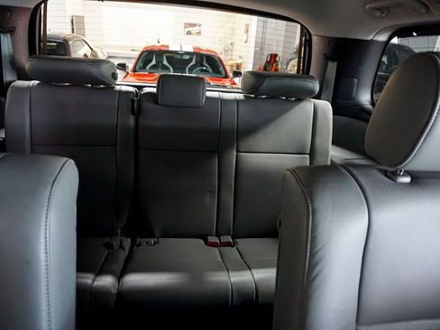 Used 2022 Toyota Sequoia Platinum AWD/4WD image 53