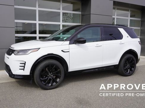 Used 2025 Land Rover Discovery Sport Dynamic SE AWD/4WD image 3