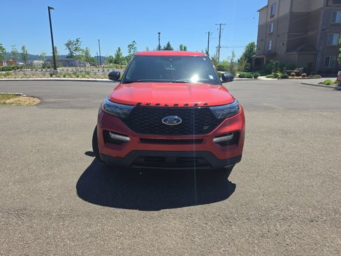Used 2022 Ford Explorer ST w/ ST Street Pack AWD/4WD image 7