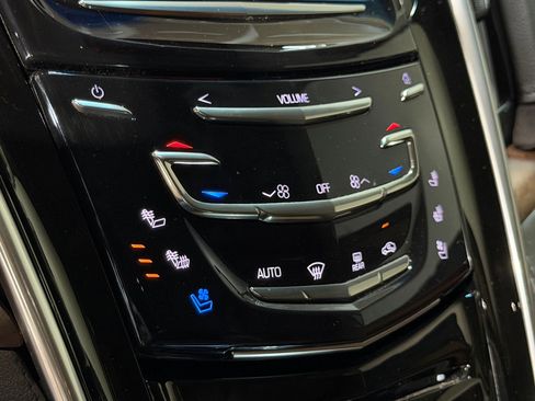 Used 2019 Cadillac Escalade Premium Luxury w/ LPO, Radiant Package AWD/4WD image 30