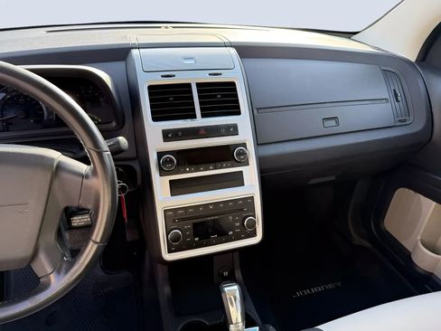 Used 2009 Dodge Journey SXT w/ Premium Convenience Group image 14
